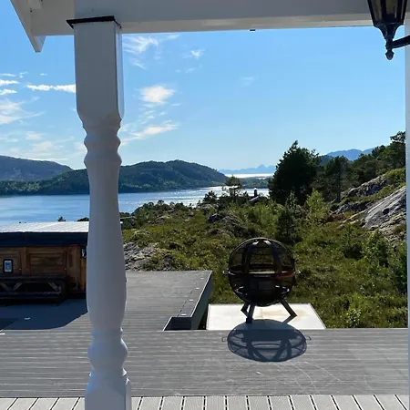 Efjord Panorama Lodge, Spectacular View And Jaccuzi * Straumoy