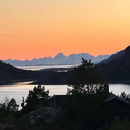 Efjord Panorama Lodge, Spectacular View And Jaccuzi Holiday home