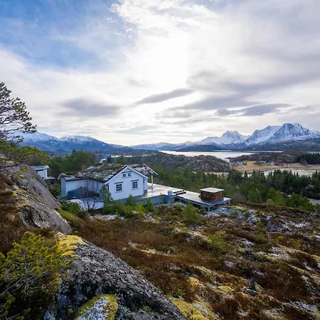 Efjord Panorama Lodge, Spectacular View And Jaccuzi * Straumoy