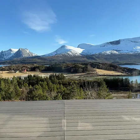 Holiday home Efjord Panorama Lodge, Spectacular View And Jaccuzi Straumoy