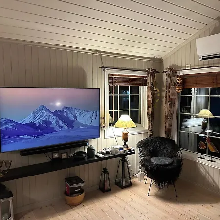Efjord Panorama Lodge, Spectacular View And Jaccuzi * Straumoy