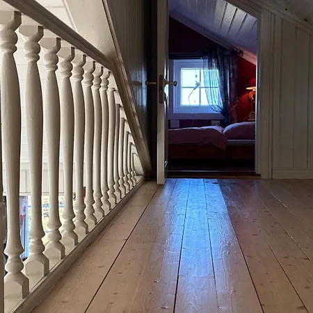 Holiday home Efjord Panorama Lodge, Spectacular View And Jaccuzi *